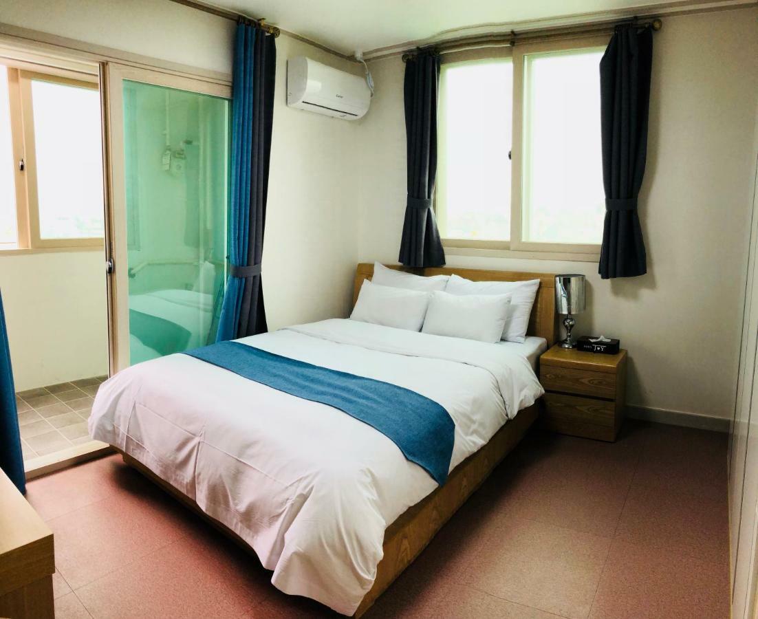 Hotel Joy Near Camp Humphres Pyeongtaek Exterior photo